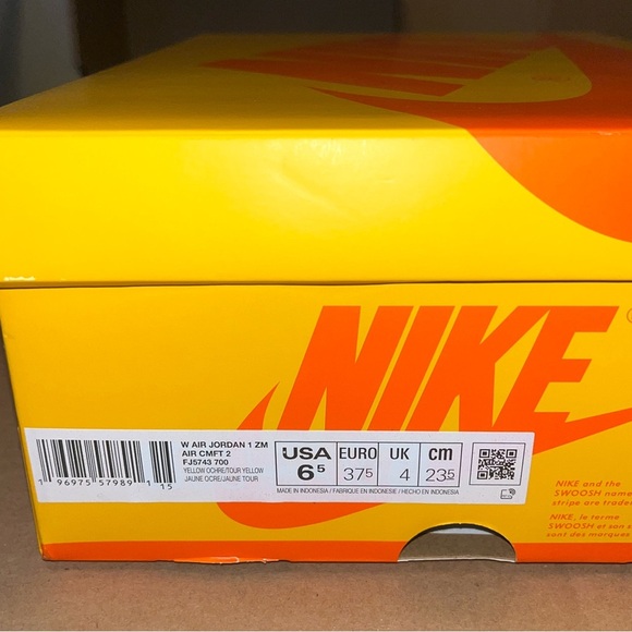 Jordan 1 high
Air Zoom COMFORT 2 
Brand new - Picture 9 of 16